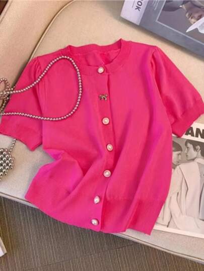 New Bright Fuchsia Short Sleeve Knit Cardigan, Round Neck Design, Short Sleeve Cut, Suitable For Spring/Summer Wear, 5 Pearl Buttons On The Front With A Gold Bowknot In The Middle For A Delicate Touch, Ribbed Cuffs And Hem, Soft And Breathable Knit Fabric, Clear Texture, Overall Sweet And Casual Style, Suitable For Daily Wear