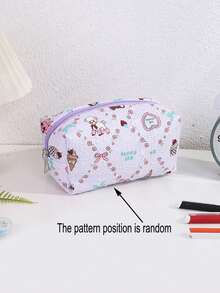 1个创意图案铅笔袋，饰有动物蝴蝶结和爱心图案，空间宽敞，适用于学习文具收纳和办公桌面收纳，学校用品。
