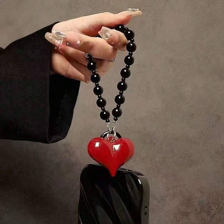 红色心形手机挂饰，黑色串珠手提包挂件，腕带，手机壳钥匙扣，包包挂件，装饰品。兼容安卓及大多数智能手机，送给母亲、家人、朋友、孩子的礼物，生日、节日手机链