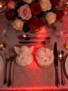 1支112克玫瑰天使香氛大豆蜡烛，采用天然大豆蜡和烛芯手工制作，燃烧时间10-12小时，适用于婚礼、新生儿派对、母亲节、情人节、生日庆典等场合，象征着爱与永恒的守护 - 彩色 - 查看 6