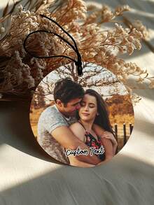 1 pezzo Ciondolo personalizzato per auto con foto, accessori per auto con foto personalizzata, ornamento per auto con foto di famiglia personalizzata, accessori per decorazione auto con foto personalizzata, accessori per decorazione interna auto, regalo foto per specchietto retrovisore, regalo di compleanno, regalo di anniversario, regalo per coppia, regalo foto di famiglia, regalo per fidanzato/lui/marito/papà, regalo per fidanzata/lei/moglie/mamma - Stile 2 - Visualizzare 7
