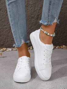 秋冬大码女式白色系带运动鞋，休闲平底滑板鞋，时尚舒适运动鞋