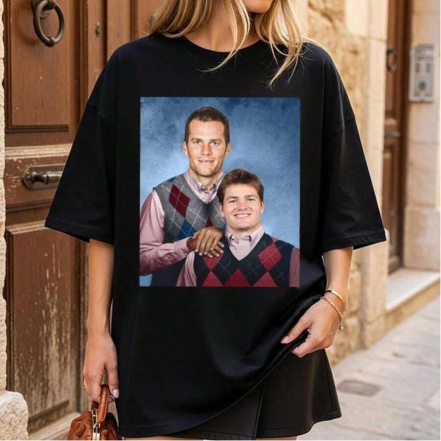 Brady-Maye Step Bros Funny Football T-Shirt, Step Brothers Football Shirt, England Patriots Foot Tee - 黑色 - 查看 1