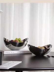 1pc German Luxury Stainless Steel Fruit Plate, Household Living Room Tea Table Dried Fruit Snack Tray, Creative Decor - Silver - View 2