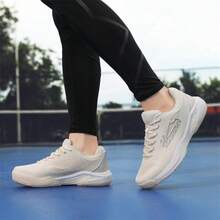 男士网球鞋，强力包裹鞋面，防滑外底，透气网面，专业比赛及训练网球鞋 - 米色 - 查看 4