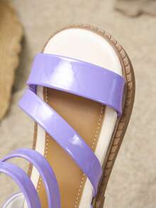 2026春夏新款女童珍珠亮片凉鞋，双踝带罗马平底凉鞋，适合派对、度假等场合。 - 淡紫色 - 查看 6