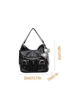 这款时尚简约的大容量女士通勤单肩包采用PU材质，饰有银色蝴蝶吊坠，配以镂空铆钉拉链，并配有肩带和提手。适合旅行、通勤和学生使用，既可作为旅行背包，也可作为休闲背包。 - 黑色 - 查看 3