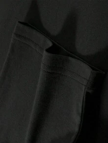 This Disney Pixar Cars Lightning McQueen #95 Race Car Graphic Crewneck T-Shirt Is Perfect For Boys And Girls To Wear To Holiday Parties, Family Gatherings, Outdoor Activities, Travel, And As A Gift For Children Visiting Disneyland. - 黑色 - 查看 5