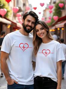 Corazón rojo con línea de pulso que simboliza el latido compartido entre dos almas unidas mostrando amor eterno y conexión sincera perfecta para pareja romántica camiseta de hombre 100% algodón 220g pareja casual moderna - Blanco - Ver 1