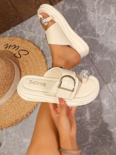 Women's Crystal Diamond Round Buckle Decor Flip Flops, D-Shape Strap Decor, Fashion Slip-On Wedge Heel Thick Sole Sandals, Vacation Style Summer Beige PU Toe Ring Slides, Comfortable Soft Bottom Athletic Sandals