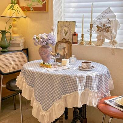 1 chiếc khăn trải bàn kiểu Hàn Quốc ngọt ngào, kẻ caro xanh dương, phối ren xếp nếp, kiểu cổ điển Mỹ, thích hợp cho ngày Valentine, đám cưới và trang trí nhà cửa.