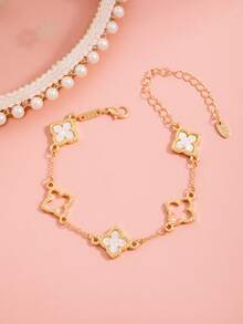 2pcs Fashionable, Elegant, Sweet & Cute Clover, Hollow Clover Chain Bracelets For Women - White and Purple Four-leaf Clover Bracelet - View 4