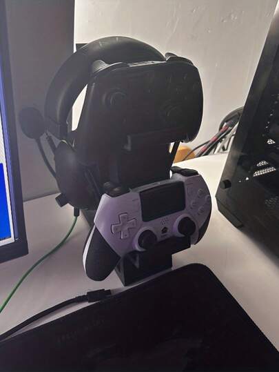 2pcs Game Controller Holder + 1pc Headphone Stand - 3-In-1 Game Controller & Headphone Desktop Organizer, Durable Plastic, Space-Saving For PlayStation 5 Controller And Headset, Minimalist White & Black, High-Quality Plastic, Gaming Accessories, Compact Design, Sturdy Structure, Home Entertainment