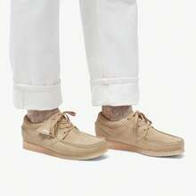 Clarks Wallabee Boat - Beige - View 3