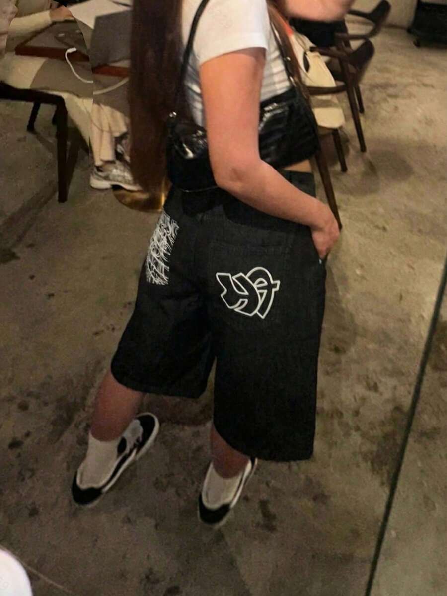 Women's Loose Casual Printed Pocket Bermuda Shorts - Black - View 1