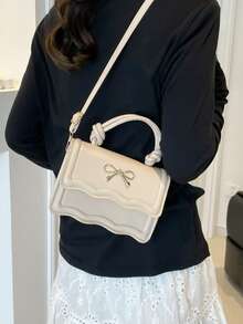 时尚纯色手提包，休闲翻盖小方包，蝴蝶结金属锁扣，女士托特包/单肩斜挎包，春夏新款