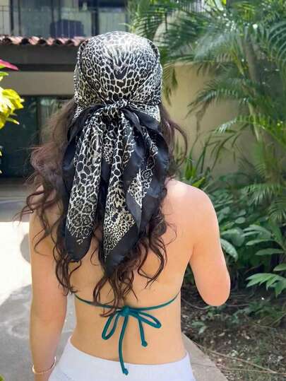1pc Women's 90cm Satin Square Scarf, Elegant Fashionable Leopard Print Pattern, New Bandana Design Suitable For Casual And Street Outfits, Can Be Used As Scarf, Headband, Headwrap For Styling