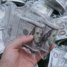 1个2026新款挤压玩具（钱币挤压玩具），减压挤压玩具，非真钱，送给朋友的完美礼物，潮流礼物，节日礼物，趣味礼物，生日礼物 - 彩色 - 查看 6