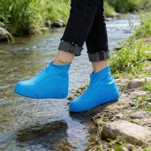 1 đôi bọc giày chống thấm nước bằng cao su latex, dùng ngoài trời, chống mưa, chống trơn trượt, độ đàn hồi cao và chống mài mòn, dễ mang vào và tháo ra, có thể gấp gọn và mang theo, mềm mại và dễ cất giữ, bọc giày đi mưa kích thước bỏ túi với thiết kế đế chống trơn trượt, thích hợp cho cắm trại, đạp xe, leo núi, chạy bộ, dùng được cho cả nam và nữ, dễ vệ sinh, phụ kiện ngoài trời thiết yếu. - Nhiều màu - Xem 3