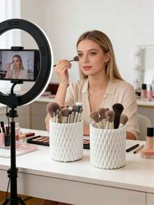 360°旋转化妆刷收纳盒，桌面口红、眉笔、护肤品收纳盒，旋转化妆品整理盒，多功能梳妆台化妆品收纳盒，桌面笔筒及美妆工具收纳盒，创意化妆品收纳盒，送给妈妈、爸爸、男士、朋友、老师的礼物，生日、婚礼、办公桌、置物架、配件、礼盒、趣味礼物、收纳、化妆刷收纳盒、圣诞礼物、万圣节礼物、化妆间装饰 - 彩色 - 查看 3