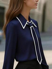 女士优雅黑白撞色领长袖衬衫，配领结细节 - 经典领商务休闲衬衫，适合所有季节，办公休闲皆宜，修身剪裁，打造专业半正式的春季着装风格 - 藏蓝色 - 查看 4