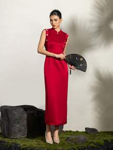 女士优雅无袖立领镶钻纯色缎面新款中式旗袍连衣裙——现代中式正式礼服，适合婚礼、晚宴、公司庆典、外交招待会和文化庆典 | 修身剪裁，融合优雅 - 紅色 - 查看 5