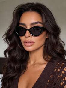 1 Pair Retro Cat Eye Small Frame Fashion Fashion Glasses, Versatile Casual Style Glasses For Women, Suitable For Autumn/Winter Outings, Travel, Beach, Music Festivals And Daily Wear - Black - View 2