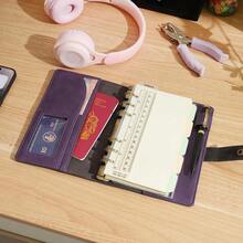 Cuaderno de piel con papel punteado recargable - Diario espiral de piel con bolsillos organizadores internos para hombres y mujeres (Morado, A6) - Morado - Ver 4