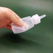 2.03 液体盎司新生儿宠物奶瓶，配有柔软奶嘴 - PE 材质，透明设计，带刻度，适用于小猫、小狗、兔子 - 易于读取的刻度，符合人体工程学的手柄，卫生喂养配件，猫奶瓶，幼犬喂养，透明设计，符合人体工程学的手柄，宠物奶瓶。适用于 1 个月以下未断奶的宠物