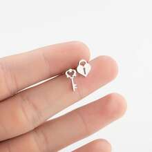 1 paire de boucles d'oreilles à clé asymétrique à la mode, en acier inoxydable doré, accessoire élégant pour tous les jours, convient pour les fêtes et les cadeaux - GED526 - Voir 6