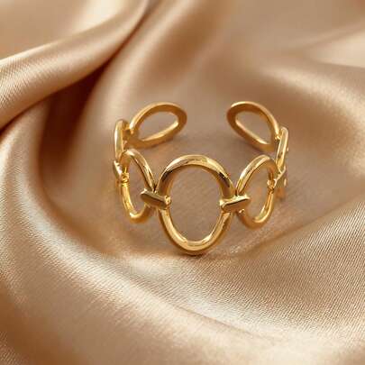 1枚简约ins风不锈钢戒指，镀金椭圆形镂空设计，适合女性佩戴