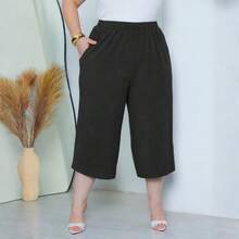 Calça Capri Feminina Plus Size Pantacourt Com Bolsos Casual Malha Premium G1 ao G6 - Preto - Visão 3