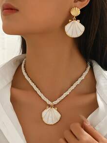 Set de 2 piezas de joyería con colgante de concha de metal y aretes con estilo minimalista y creativo de playa y océano, versátil para mujeres, fiestas de vacaciones, regalo para familia/amigos - Amarillo dorado + beige - Ver 1