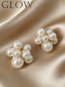 1 Pair Vintage French Elegant Floral Stud Earrings, Suitable For Young Girls Everyday And Holiday Wear - Flowers - View 1