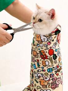 柔软舒适的宠物猫咪美容罩，可爱卡通图案 - 宠物保护罩，适合喂食、防抓、防逃脱，柔软舒适，易于清洁，可用于美容、清洁耳朵、修剪指甲和收纳，清洁宠物毛巾 - 一只蓝眼睛的白猫在舒适的环境中放松，猫咪美容布，趣味设计，柔软面料，多用途，无需电池 - 彩色 - 查看 10