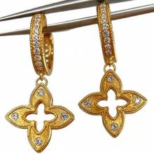 Women Dangle Earrings - Bông tai hình cỏ bốn lá đính kim cương chạm khắc tinh xảo. - Xem 5