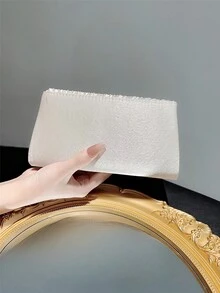 Túi xách cầm tay nữ cổ điển thanh lịch với thiết kế xếp ly, túi dự tiệc trang trọng, túi cô dâu lãng mạn, túi phong bì dự tiệc có dây xích. - Màu be - Xem 8