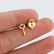 1 paire de boucles d'oreilles à clé asymétrique à la mode, en acier inoxydable doré, accessoire élégant pour tous les jours, convient pour les fêtes et les cadeaux - GED526 - Voir 12