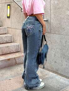 Jeans rectos de color claro clásicos para mujer con bolsillos traseros bordados, uso casual de todos los días para primavera - Azul lavado oscuro - Ver 6
