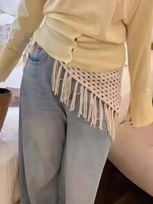 这款波西米亚风手工钩编女士流苏腰带，采用针织三角围巾式系带设计，功能多样，既可作日常腰带，也可作头带，适合女孩和年轻女性在各种场合佩戴。它是一款四季皆宜的腰部配饰，适合日常穿着、化妆、派对、节日、宴会、演出等场合，用途广泛。也是感恩节、生日和节假日的理想礼物。 - 彩色 - 查看 9