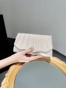 Túi xách cầm tay nữ cổ điển thanh lịch với thiết kế xếp ly, túi dự tiệc trang trọng, túi cô dâu lãng mạn, túi phong bì dự tiệc có dây xích. - Màu be - Xem 4