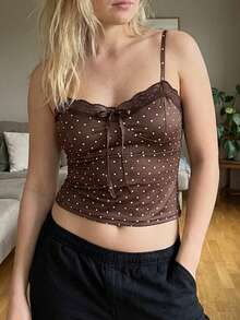 Women Y2k Camisole Tops Polka Dot Print Lace Trim Tie-Up Front Casual Cami Tops Spaghetti Strap Tank Tops Summer Fashion Sleeveless Slim Fitted Shirt Going Out Tops Club Streetwear Fairy Aesthetic Clothes - 咖啡棕 - 查看 3