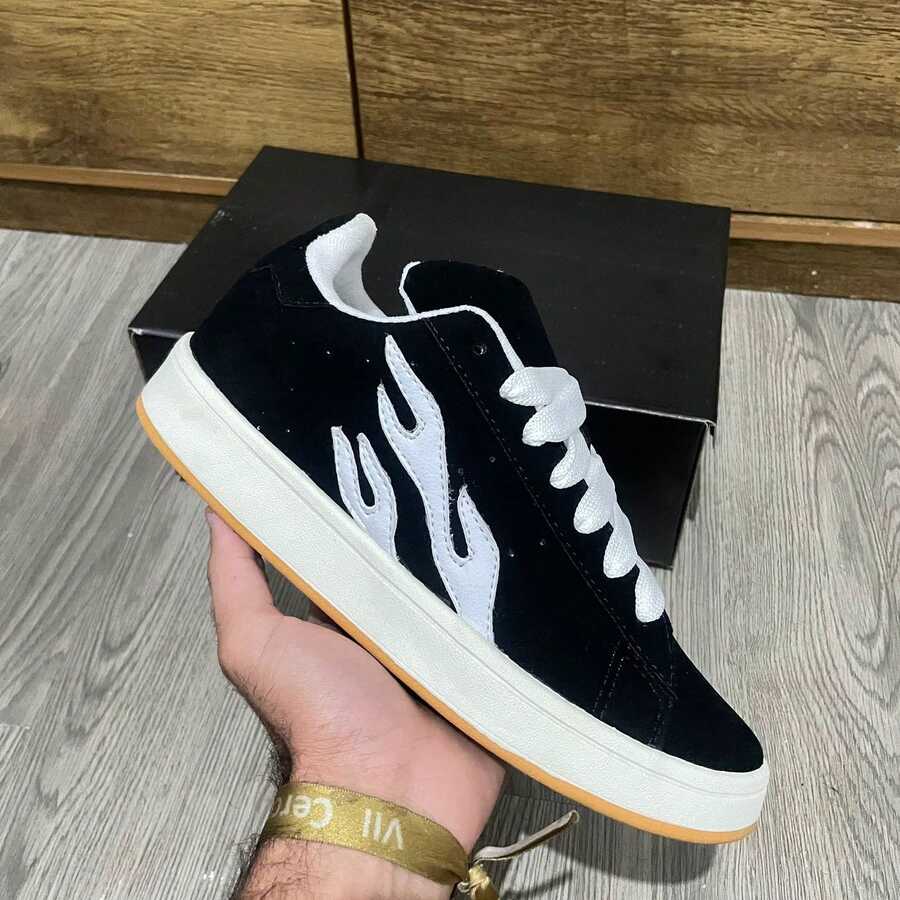 Classic Unisex Skate Shoes From The 2000s: Comfort And Timeless Style - pto/bco - Xem 1