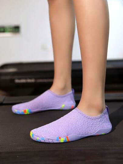 Zapatos de agua para mujer, de secado rápido y descalzos - Transpirables y ligeros, aptos para natación, playa, senderismo, fitness en interiores y voleibol, con suela de goma, zapatos de agua