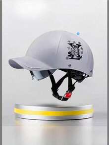 男女通用户外电动摩托车头盔，夏季防晒，透气，双镜片半盔，坚固耐用，四季通用安全头盔。不同批次和款式随机发货，材质相同。