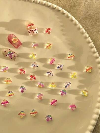 20pcs New Holographic Mini Mushroom Cartoon Nail Art Decorations 3D Transparent Small Mushroom Resin DIY Nail Accessories, Nail Rhinestones, Valentine's Day Nail Decor