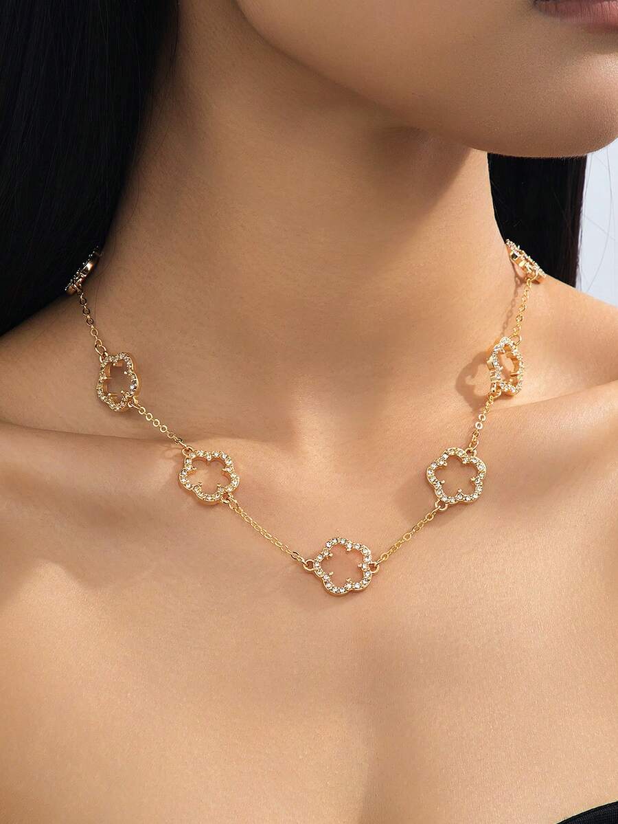 1pc Fashionable & Versatile Women's Gold Hollow Lucky Clover Pendant Necklace - Yellow Gold - View 1