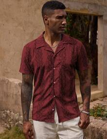 URRU Mens Floral Hawaiian Shirt Hollow Out Sheer See Through Short Sleeve Casual Button Down Shirts Summer Beach Tops - 酒紅色 - 查看 7