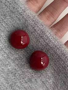 一对中国新年喜庆红色樱桃耳钉，时尚百搭的几何圆形耳环，尽显奢华高端质感