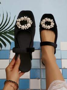 New Spring/Summer Velvet Slide Sandals, Fashionable Closed Toe Flat Slip-On Slippers For Women - Black - View 1